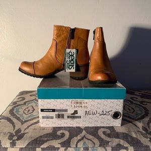 Beautiful Brand New Booties